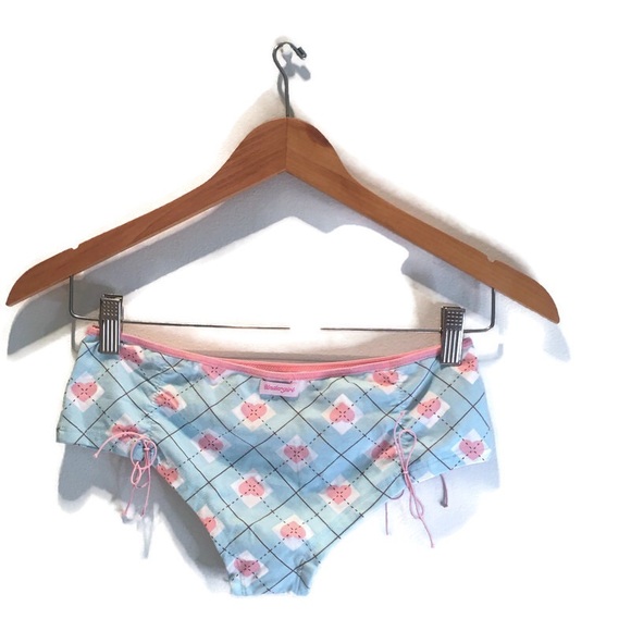 NWT 3 pairs of underwear 2 boy briefs, 1 thong - Picture 3 of 5